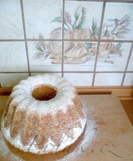 1. obrázek Výborná bábovka s jablky