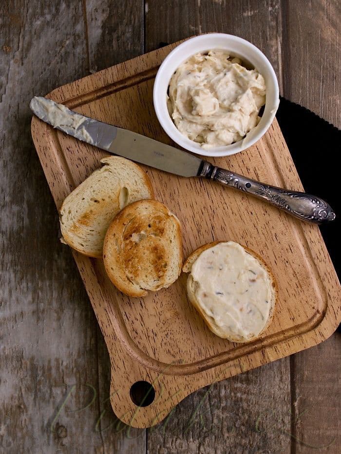 1. obrázek Pomazánka z pečeného česneku