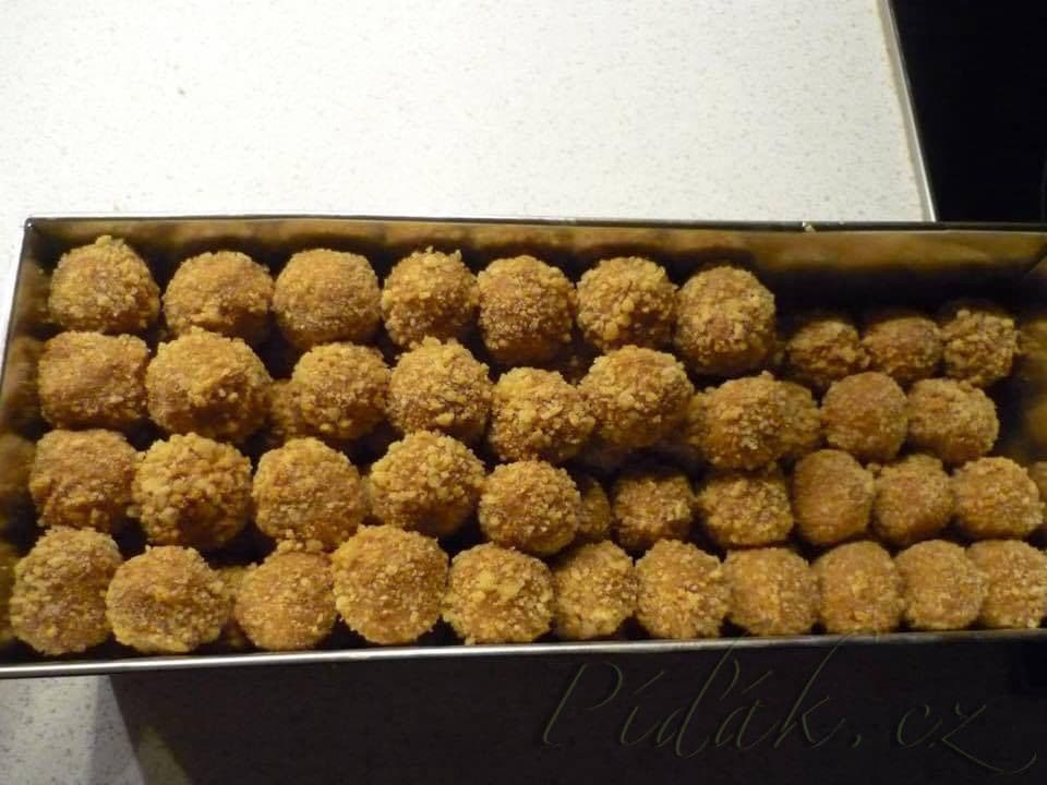 1. obrázek Medovníčkové koule naprosto luxusní