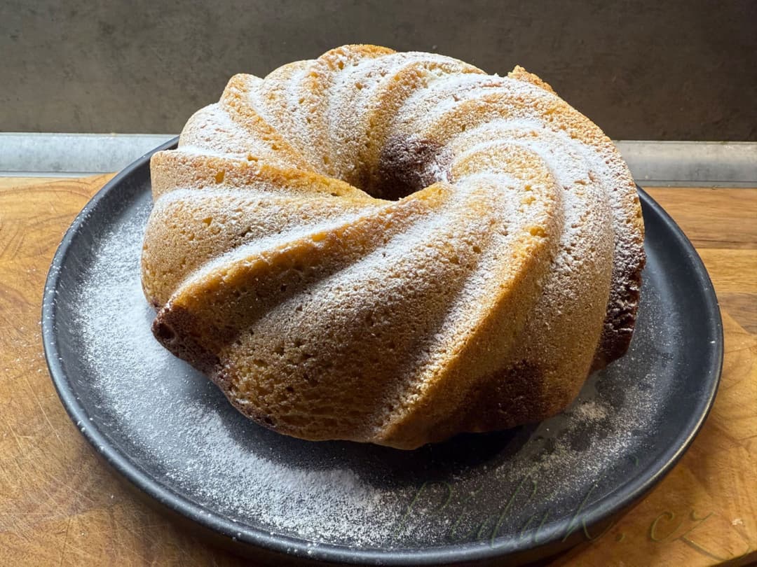 1. obrázek Bábovka s mandlovým  mlékem 