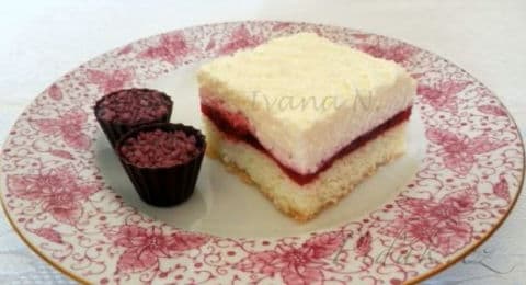 Obrázek Višňové řezy s tvarohovým krémem