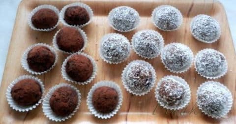 2. obrázek Recept - Medové kostky v kokosu