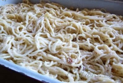 6. obrázek Zapekané špagety s orechmi a pudingovou zálievkou