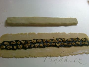 8. obrázek Perník s povidly a ořechy