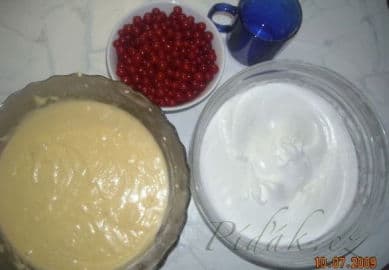 2. obrázek Zasněžená rybízová buchta - báječná a rychlá